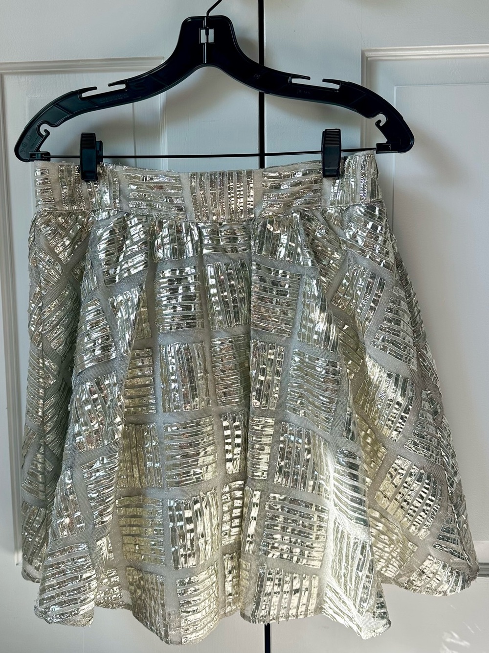 Alice + Olivia Silver Metallic Sequin Skater Skirt - size 6